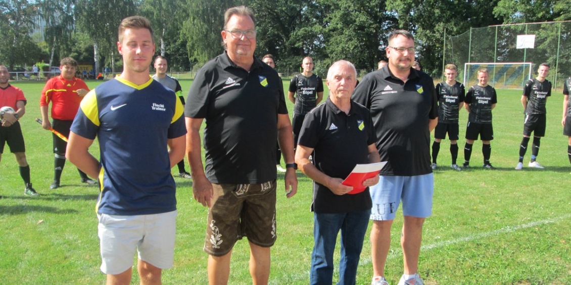 TSV- Vorstand mit W. Rauschenbach ( 2.v.r)